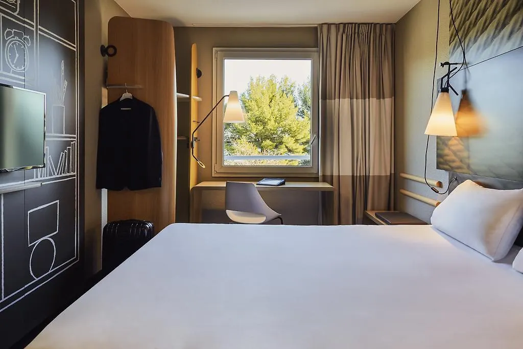 ***  Hotel Ibis La Ciotat Francia